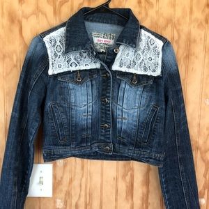 Denim crop jacket with lace